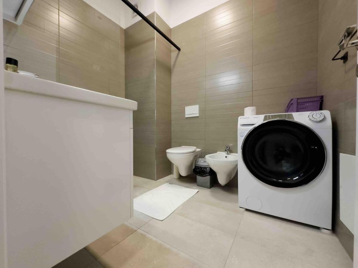 Apartment Hideaways , Breathtaking View & Free Parking Tirana