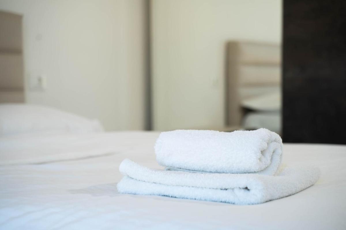 Hideaways , Breathtaking View & Free Parking Apartment
